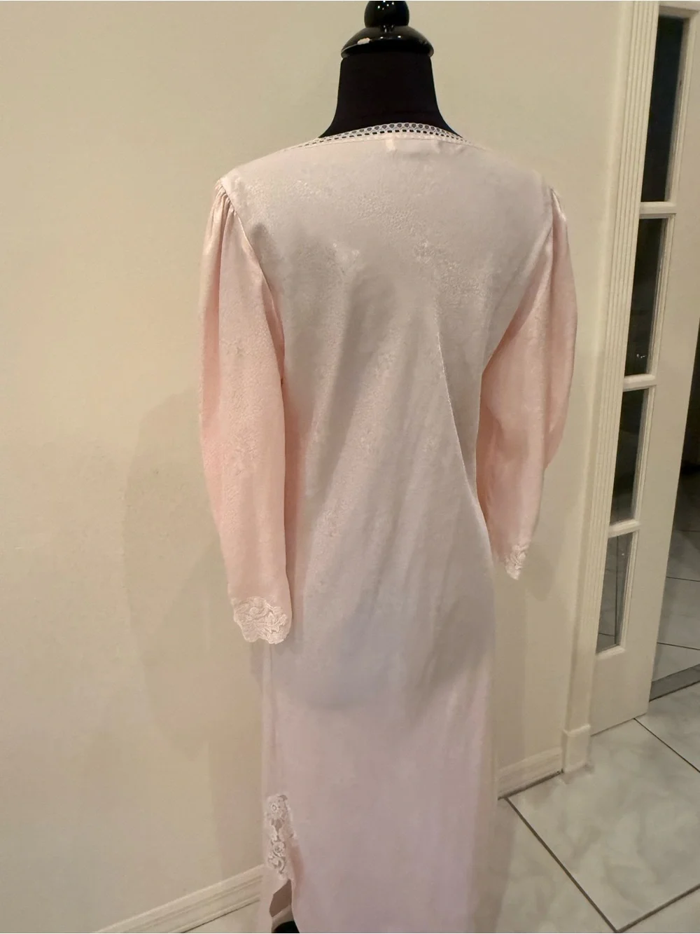 CHRISTIAN DIOR Vintage Lace Trim Pink Nightgown Lingerie Slip Dress Négligée M - Picture 12 of 16